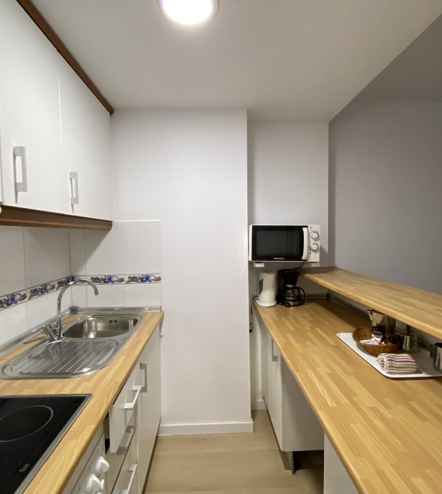 Resa estates for sale ibiza Port des Torrent kitchen 1.jpg